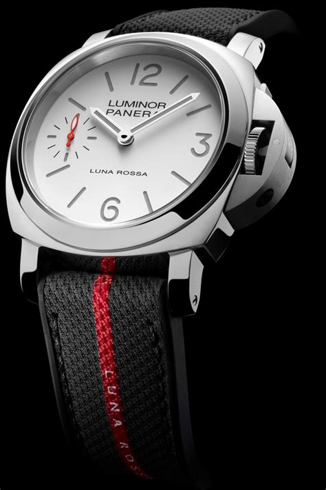 panerai luminor rossa.